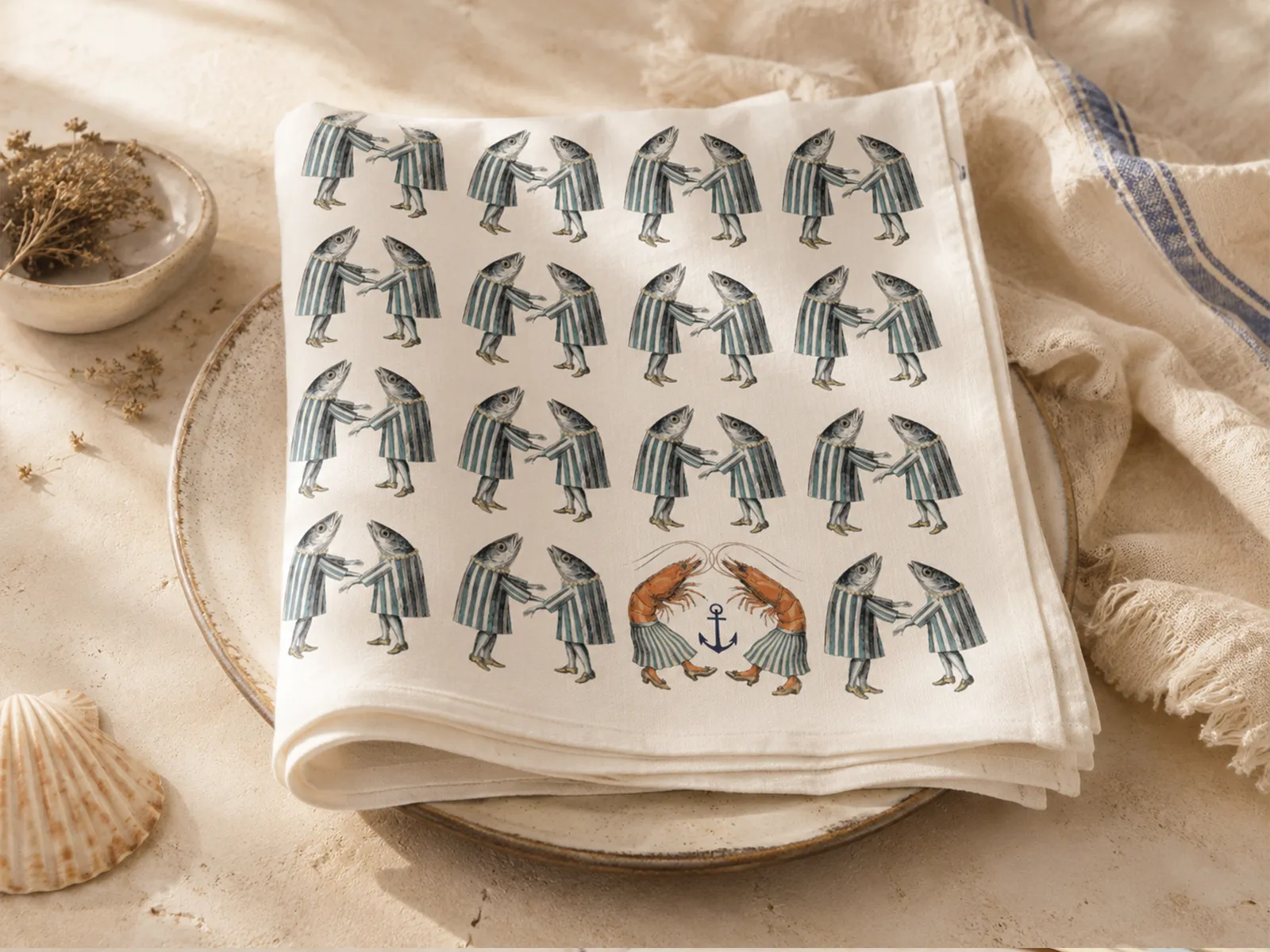 Guardanapo com padrão de peixes ilustrados